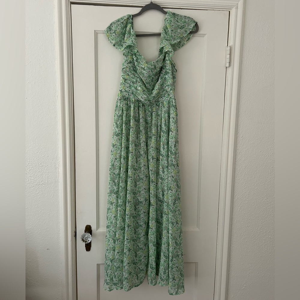 ASTR The Label green floral midi dress